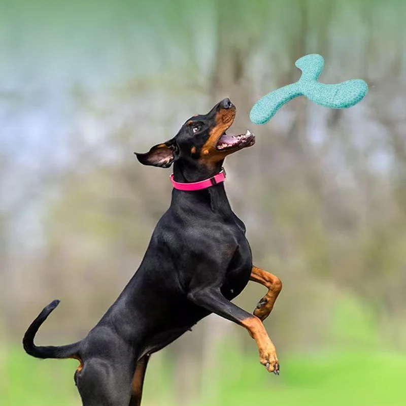 Juguete para perros súper resistente a mordeduras, disco volador ETPU ligero para masticar, Boomerang triangular de alta elasticidad, juguetes interactivos para perros - imagen 5