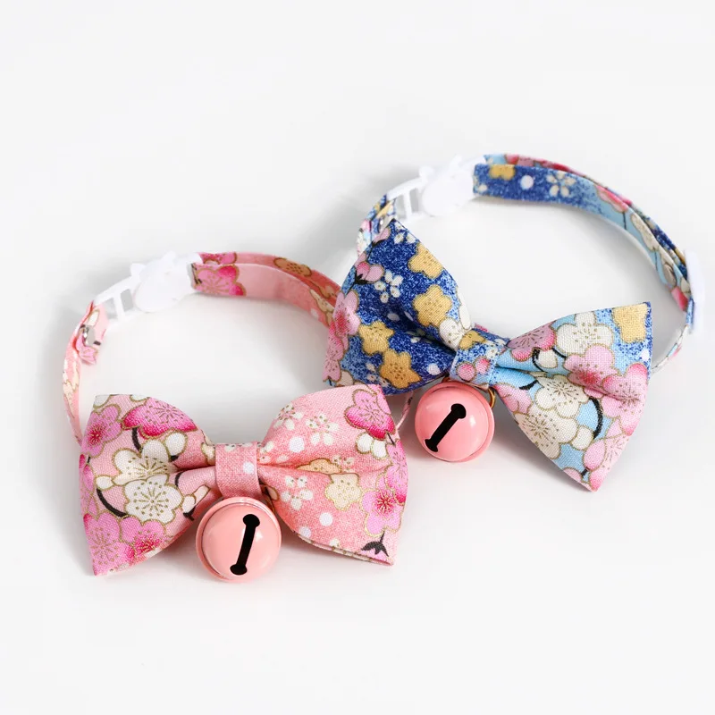 Collar ajustable de flores de cerezo para gatos, lazo con campana, cierre de separación seguro, pajarita para cachorros, accesorios para mascotas - imagen 4