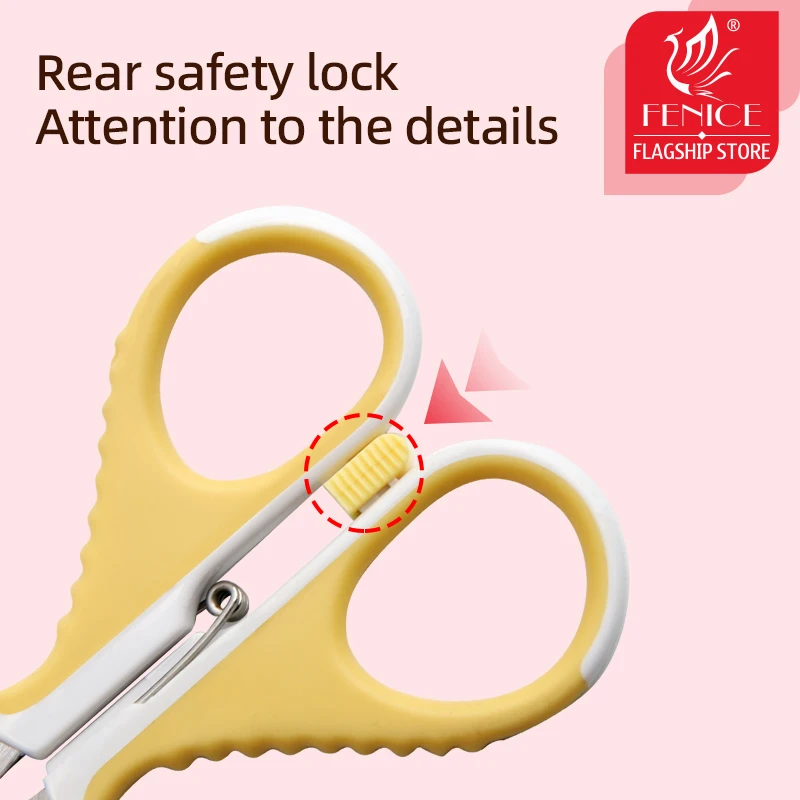 Cortaúñas en uso mostrando corte preciso