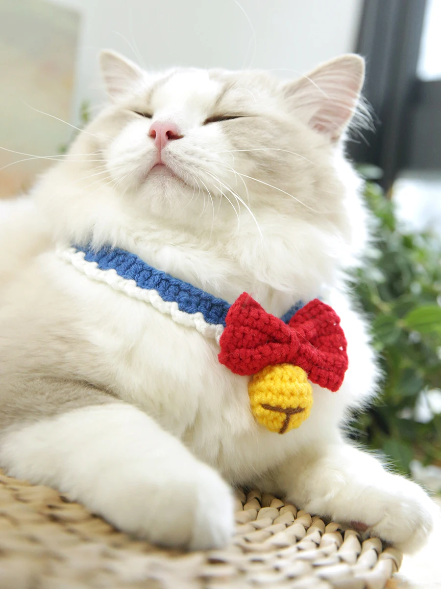 Collar de ganchillo decorativo para mascotas, campana de perro tejida a mano, bufanda de lana de gato, lazo corto británico de peluche - imagen 4