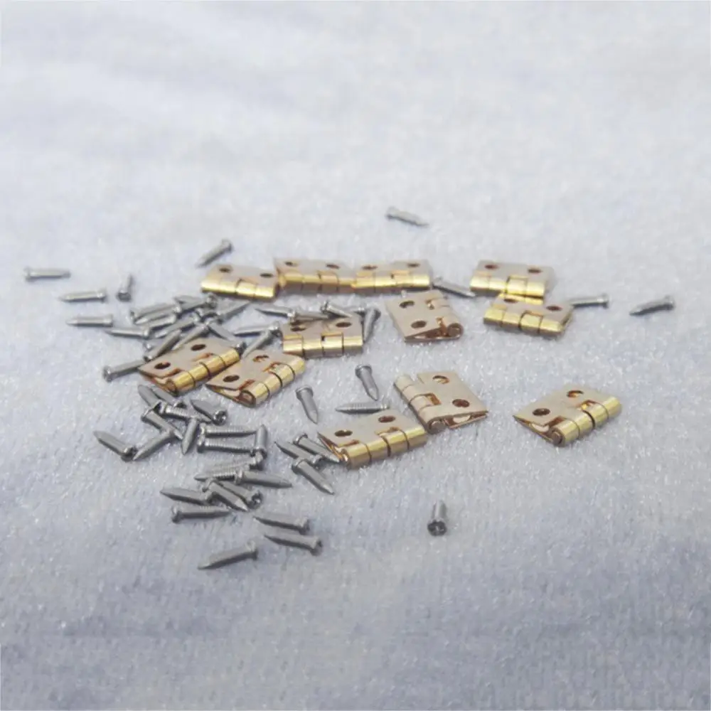 Juego de tornillos para bisagras en miniatura, accesorios de ferretería para decoración de casa de muñecas, muebles de cocina y armario, 12 juegos, 1/12 - imagen 3