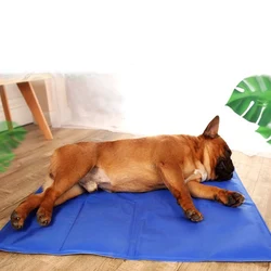 Cama refrigerante destinado a perros medianos – Ideal para Bulldog Francés