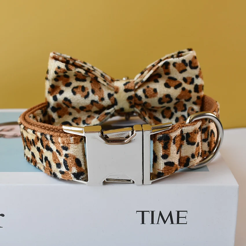 Collar con pajarita con estampado de leopardo para perros pequeños, medianos y grandes, personalizado, placa con grabado, suministros para mascotas, 01 - imagen 3