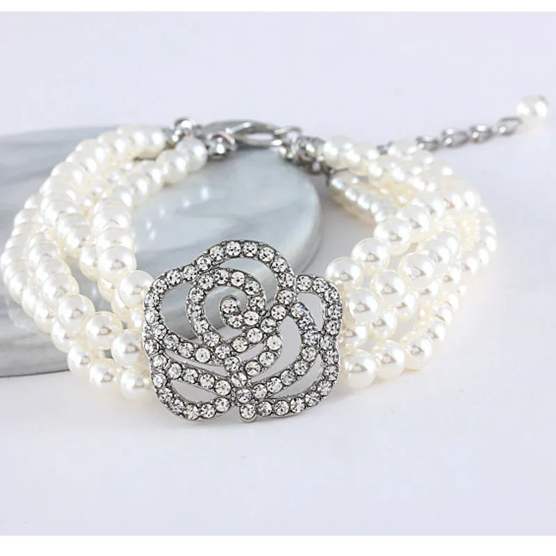 Collar de perro de lujo, Collar de flores, cuatro filas de perlas, accesorios para perros con diamantes, collares de cadena de diamantes de imitación para decoración del cuello de perro 20/25/30cm - imagen 3