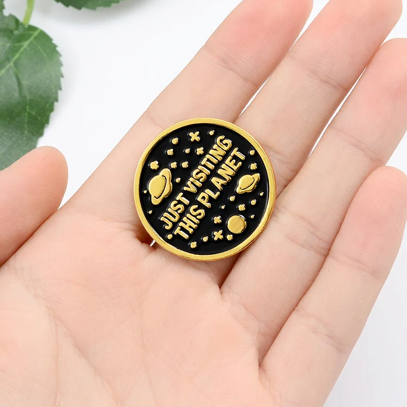 Broches divertidos del esmalte de las estrellas del OVNI, apenas visitando este planeta, accesorios de los vaqueros de la joyería, insignia del Pin DE LA SOLAPA DEL ESPACIO - imagen 5
