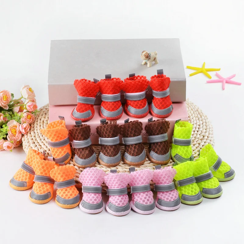 4 unids/lote de zapatos para perros para mascotas, zapatos de red suaves y transpirables, botas para mascotas, Protector de pata, correas reflectantes, zapatos antideslizantes para cachorros - imagen 4