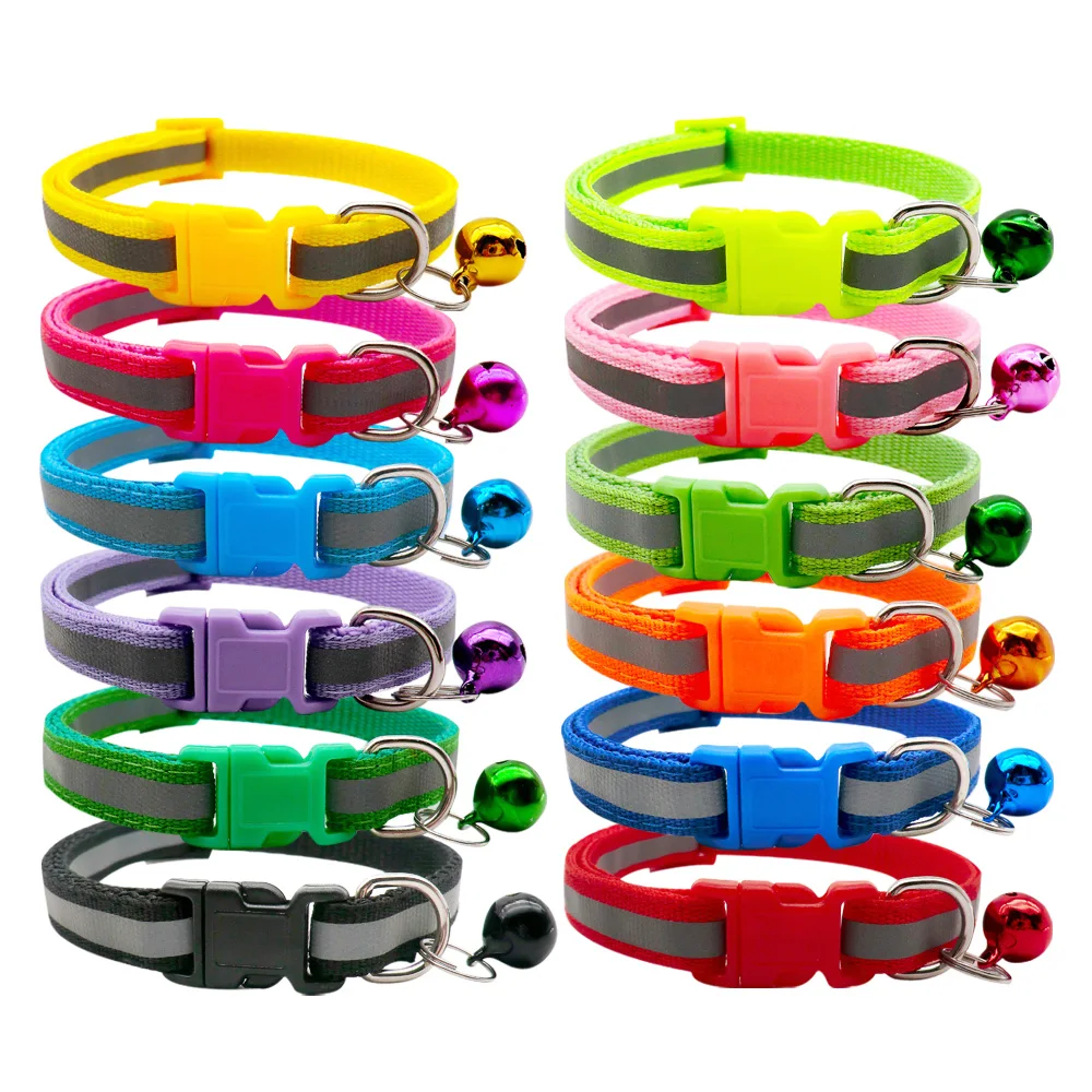 Collar colorido con estampado reflectante para mascotas, Collar ajustable con campana, etiqueta de identificación, suministros para mascotas, venta al por mayor, 24 piezas