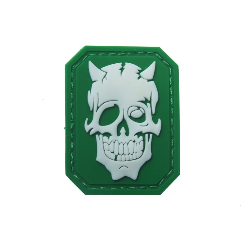 Parche de calavera de PVC, insignia de brazalete que brilla en la oscuridad, apliques de costura decorativos militares, adorno, parches tácticos - imagen 5