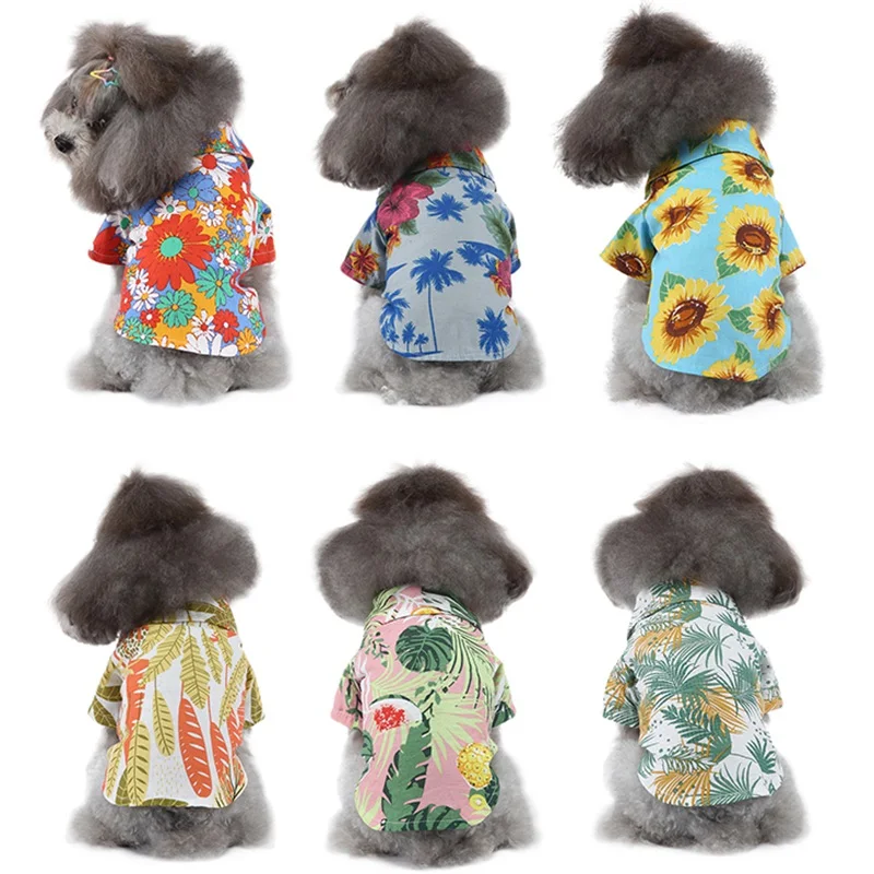 Detalle del estampado tropical de la camisa hawaiana para perros