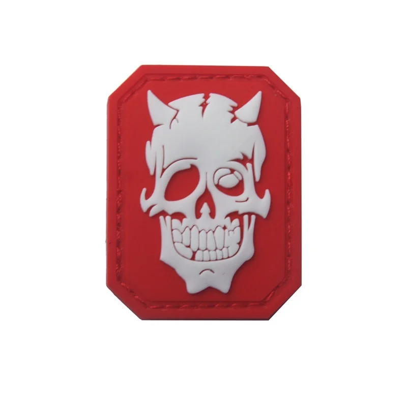 Parche de calavera de PVC, insignia de brazalete que brilla en la oscuridad, apliques de costura decorativos militares, adorno, parches tácticos - imagen 4