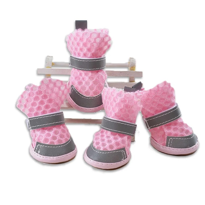 4 unids/lote de zapatos para perros para mascotas, zapatos de red suaves y transpirables, botas para mascotas, Protector de pata, correas reflectantes, zapatos antideslizantes para cachorros - imagen 5