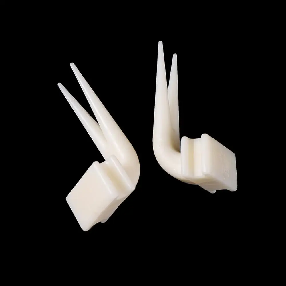 Tenedor de fruta para loros, suministros para mascotas, estante de plástico para alimentos, jaula de alimentación, suministros para mascotas, tenedor de fruta para bocadillos, accesorios para alimentación de pájaros en - imagen 3