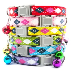 Collar para perros y gatos con estampado de diamantes y campana
