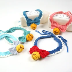 Collar de ganchillo decorativo para gatos y perros con campana