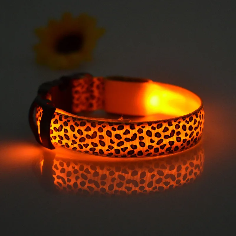Collar LED de leopardo para perro, luminoso, ajustable, brillante, de nailon, de seguridad nocturna - imagen 4
