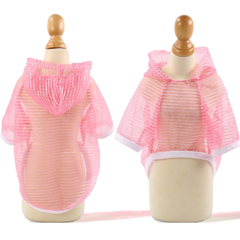 Detalles del tejido transpirable de la ropa de verano para perros