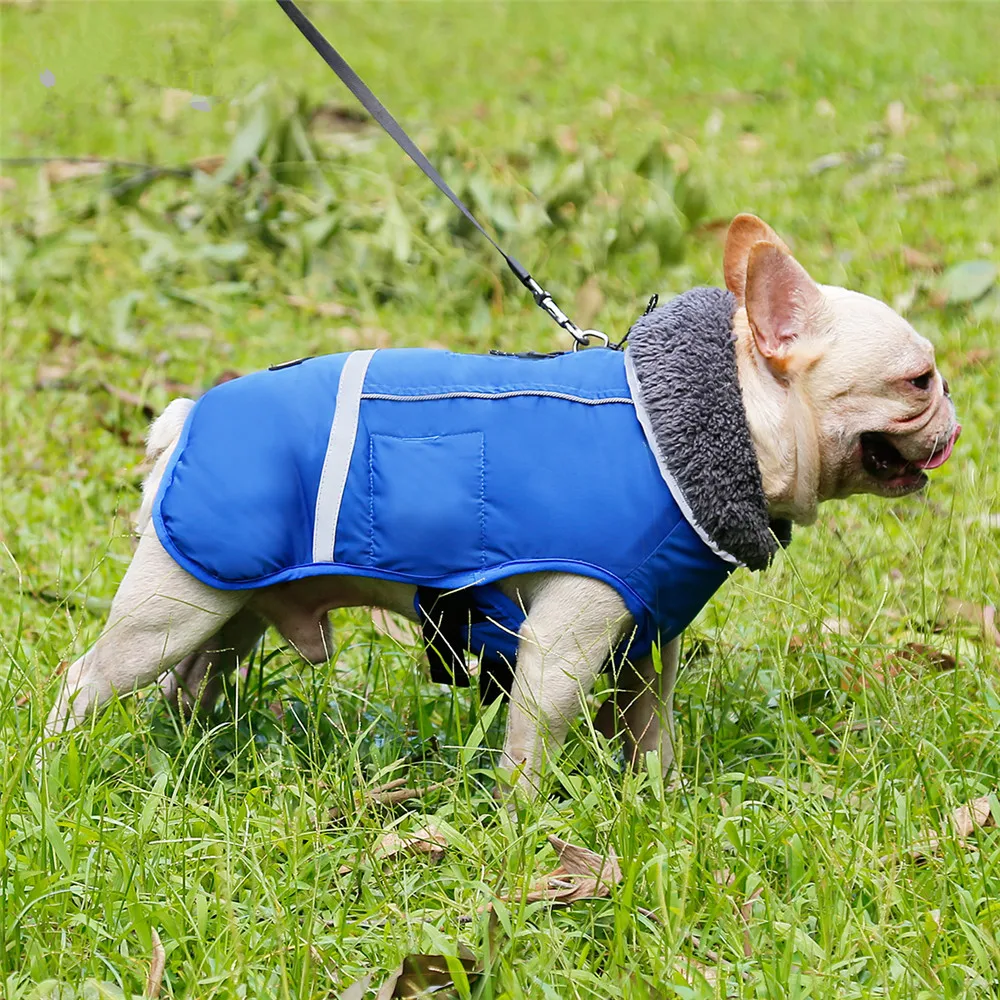 Ropa de invierno de diseñador para perros, chaquetas acolchadas reflectantes impermeables para perros medianos y grandes, abrigo cálido de lana gruesa para mascotas ajustable - imagen 4