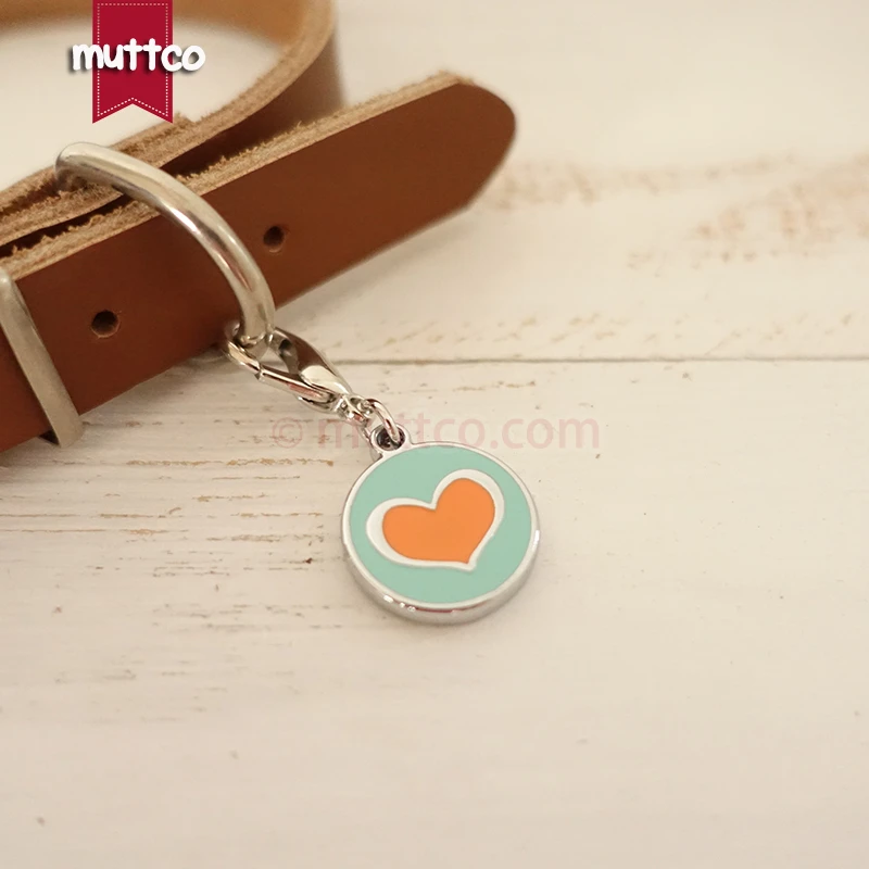 Envío gratuito, 20mm, bonito estampado en forma de corazón, etiqueta de perro de 2 colores, etiquetas de identificación de perro para mascotas, etiquetas redondas de metal con nombre de perro, collar, dije grabado en blanco - imagen 3