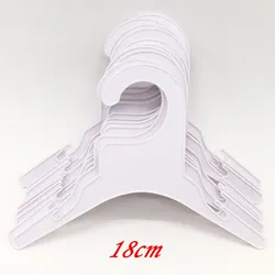 Ganchos de pared para accesorios de perros y gatos