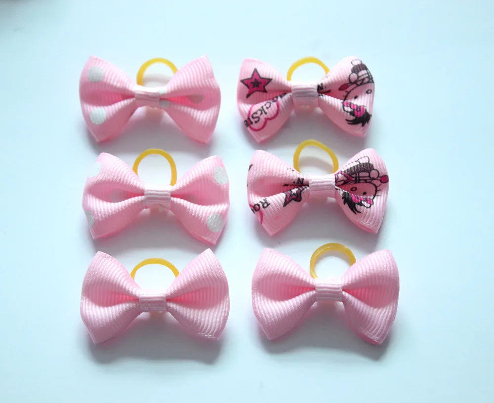 Varios lazos rosas apilados