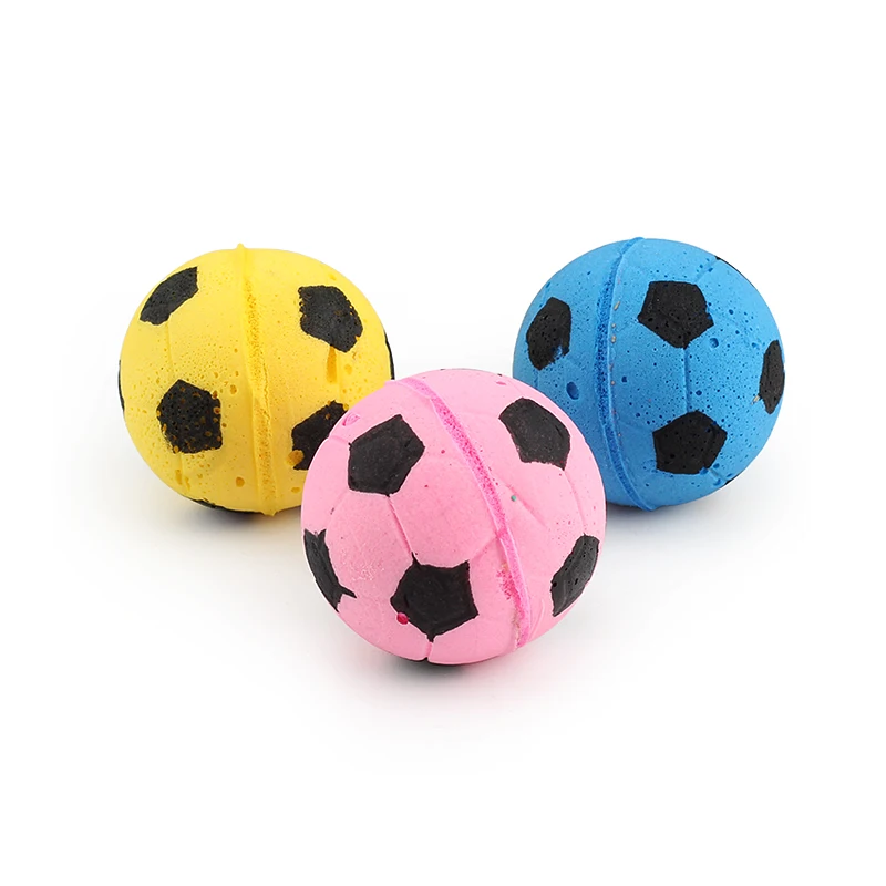 Bola de juguete para gatos – colorida, espuma, estilo fútbol - imagen 4