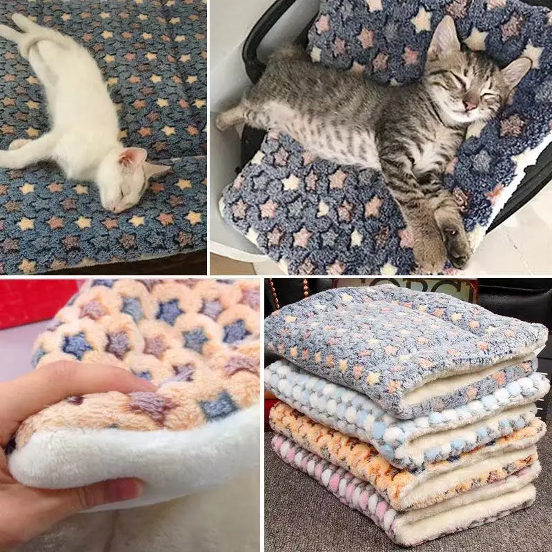 Detalle de las costuras y el acabado del borde de la alfombrilla de franela para perros y gatos