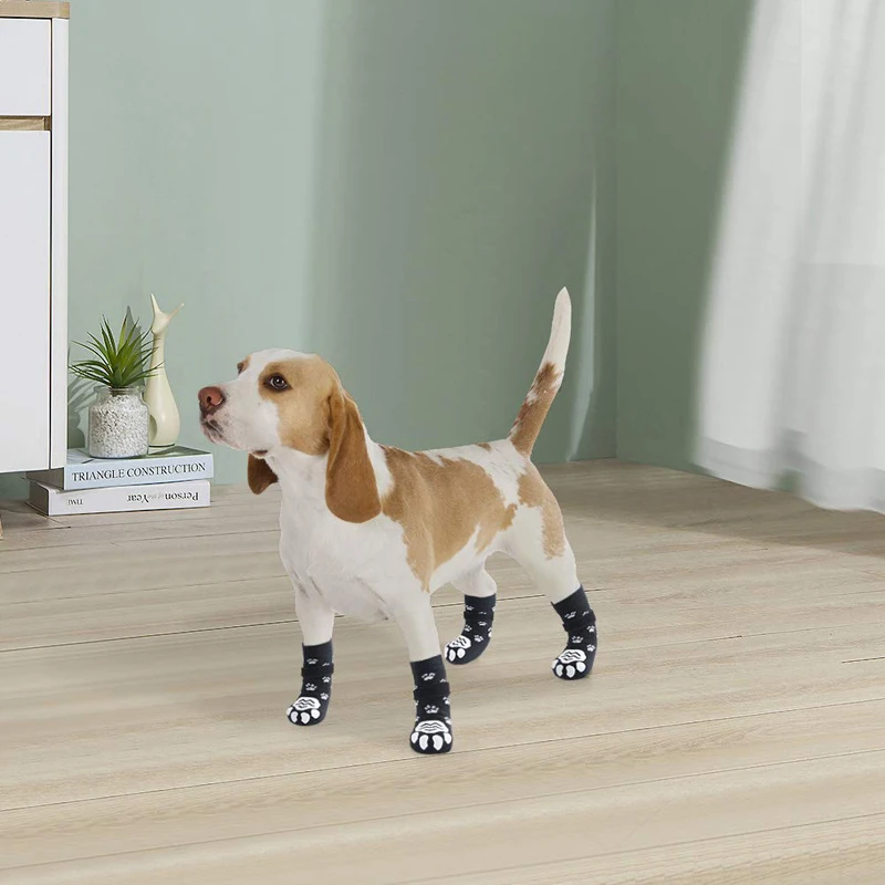 Benepaw Calcetines antideslizantes para perros correas ajustables zapatos cómodos y suaves antideslizantes para cachorros para suelos de madera dura de interior protectores de patas para mascotas - imagen 4