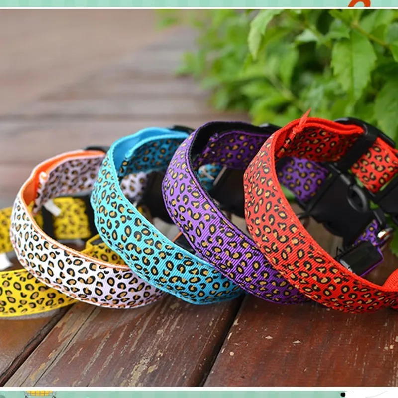 Collar LED de leopardo para perro, luminoso, ajustable, brillante, de nailon, de seguridad nocturna - imagen 3