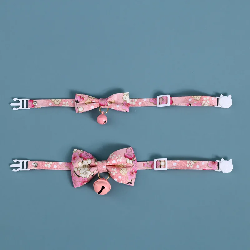 Collar ajustable de flores de cerezo para gatos, lazo con campana, cierre de separación seguro, pajarita para cachorros, accesorios para mascotas - imagen 5