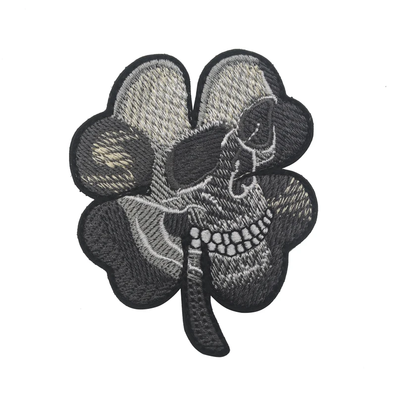 Parche bordado de calavera trébol verde militar brazalete para exteriores insignia pegatinas para tela Jeans sombrero parches tácticos - imagen 2
