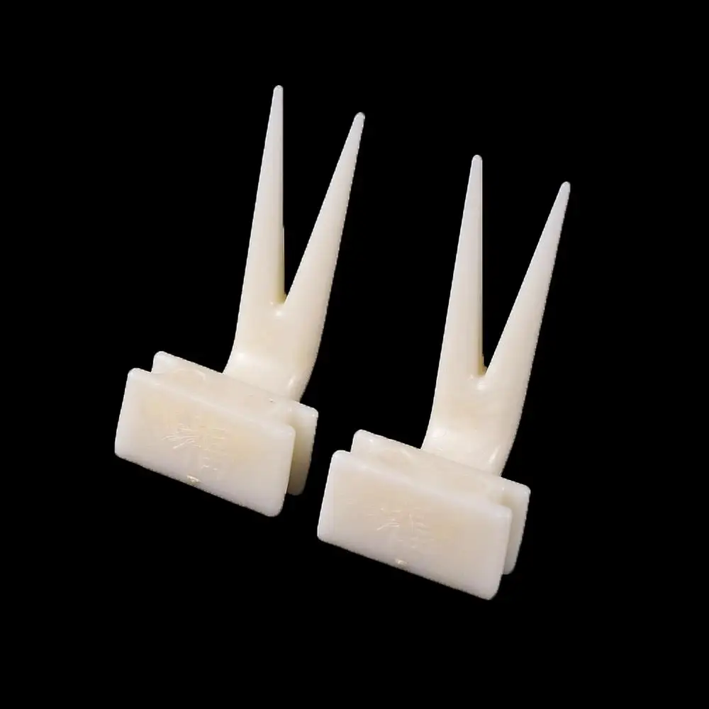 Tenedor de fruta para loros, suministros para mascotas, estante de plástico para alimentos, jaula de alimentación, suministros para mascotas, tenedor de fruta para bocadillos, accesorios para alimentación de pájaros en - imagen 5