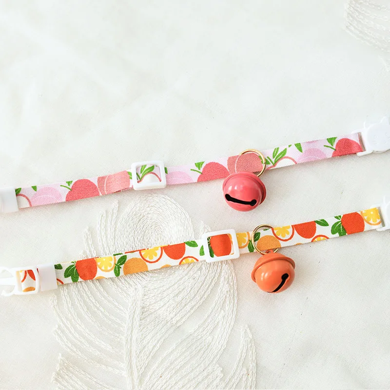 Collar con hebilla de seguridad para perros y gatos, colgante con patrón de cielo estrellado, onda ajustable, accesorios para mascotas - imagen 3