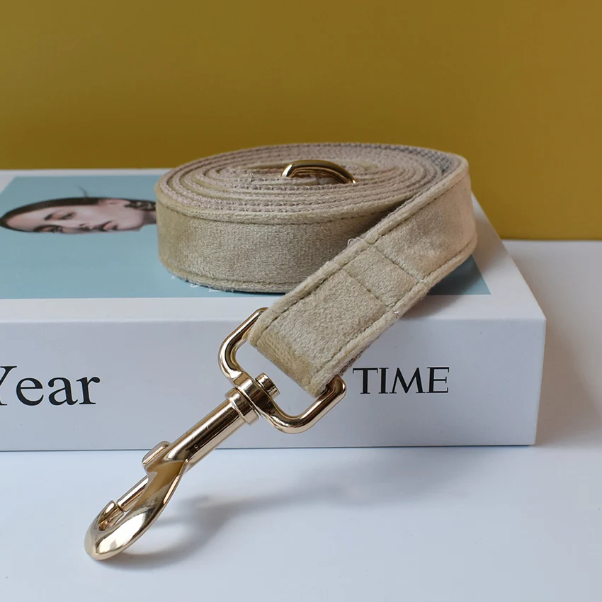 Conjunto de correa para Collar de perro de tela grabada gratis, Collar para mascota mediana y grande con pajarita, Collar de terciopelo caqui con nombre, franela 09 - imagen 3