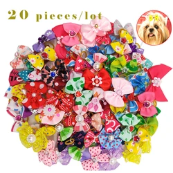 20 unids/lote, bonitos lazos para perros, accesorios para el cabello con bolas, accesorios para el cabello para cachorros con bandas de goma, sombreros para mascotas