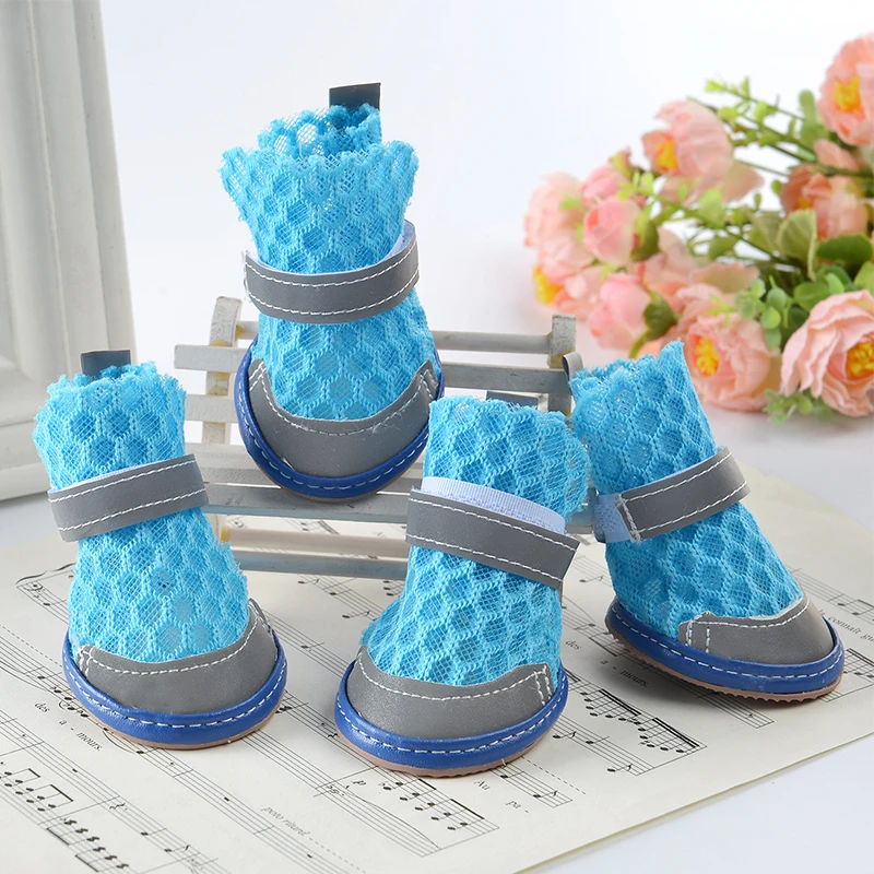 4 unids/lote de zapatos para perros para mascotas, zapatos de red suaves y transpirables, botas para mascotas, Protector de pata, correas reflectantes, zapatos antideslizantes para cachorros - imagen 2