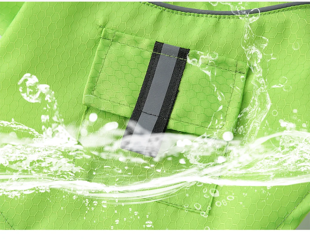 Una bolsa de agua verde y gris