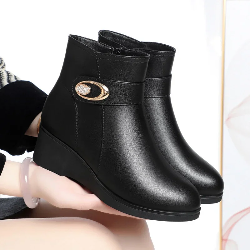 Zapatos de algodón antideslizantes con punta redonda y cremallera para mujer de cuero suave, cuñas de piel de lana para invierno, botas de nieve cálidas con suela gruesa - imagen 2