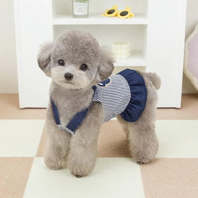 Ropa para perros pequeños, falda vaquera con tirantes finos de primavera, bonito vestido a rayas de osito, peluche pequeño, ropa remolcable para mascotas de dos patas - imagen 3