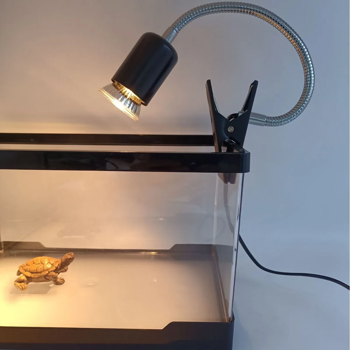 Lámpara de calentamiento UVB reptiles regulable giratoria para tortugas - imagen 5