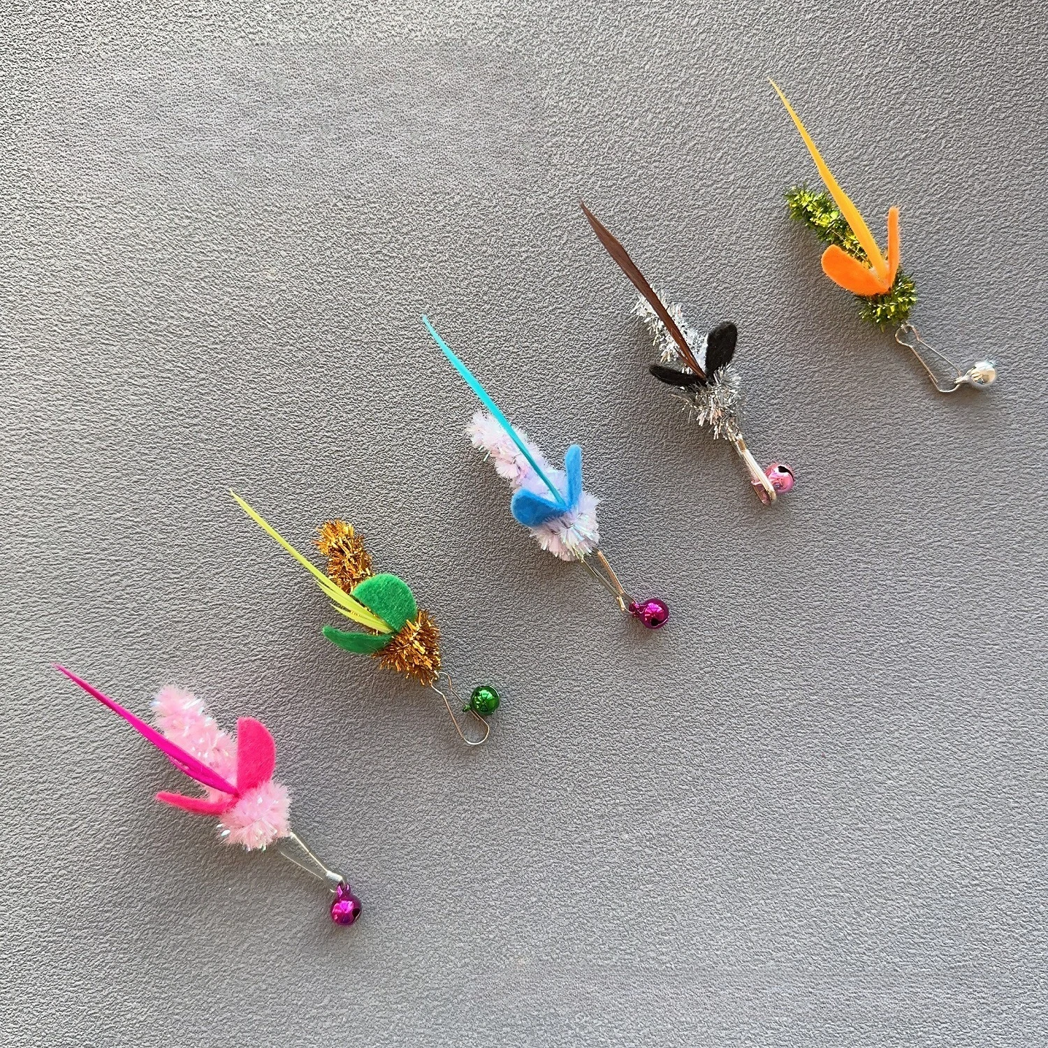 Recambio de insectos voladores simulados para juguete de pluma de gato - imagen 3