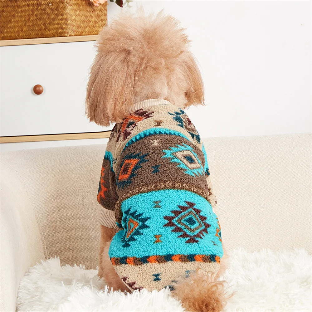 Suéter con estampado de tótems para perros pequeños, ropa cálida de invierno con capucha para mascotas, jerséis de Bichon para caniche y Schnauzer, ropa para mascotas - imagen 4