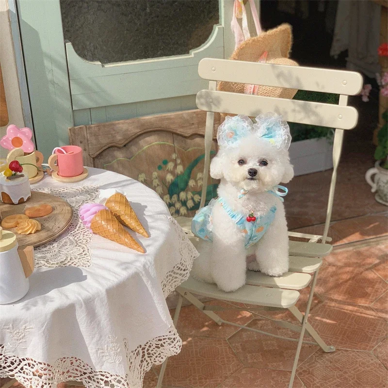 Ropa de encaje azul para perros, vestido azul con estampado Floral, vestido de lujo con botones de perlas y tocado para perros pequeños, ropa para cachorros