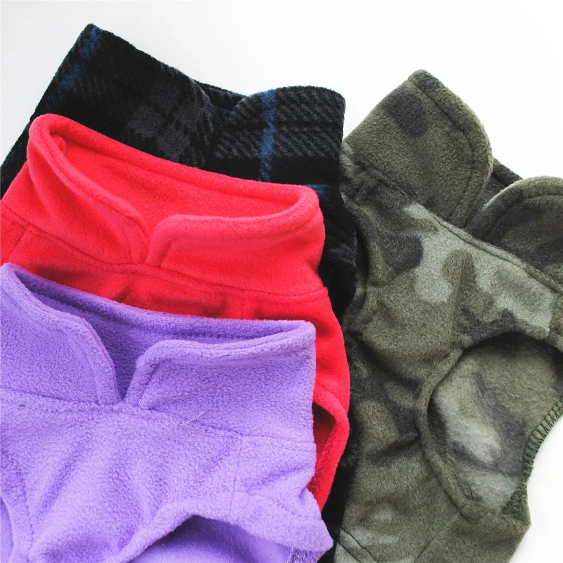 Suéter polar cálido con anillo para correa para perros - imagen 3