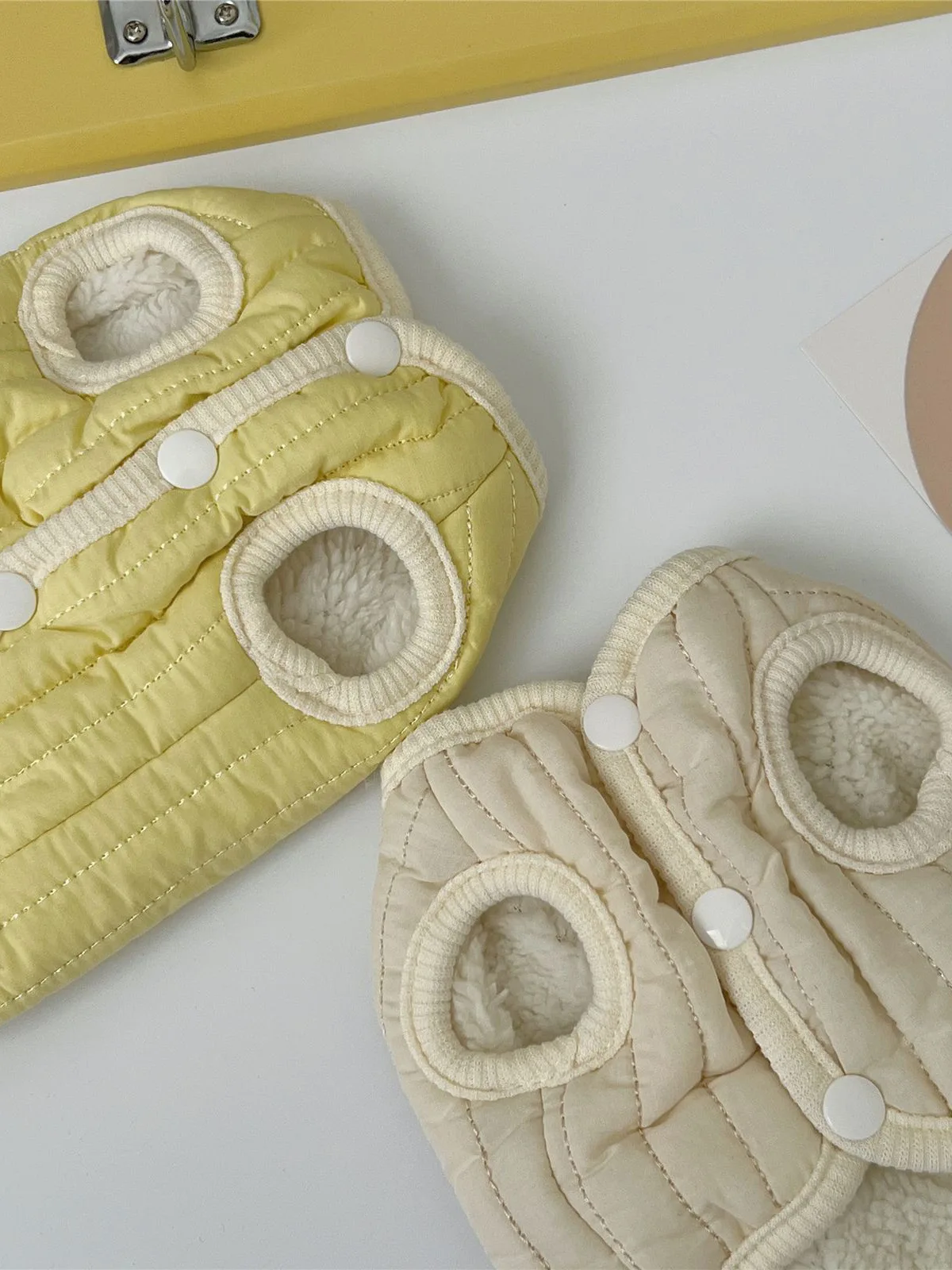 Ropa gruesa de invierno para perros de peluche, ropa para cachorros y gatos, chaleco de terciopelo sin mangas con estampado de oso de dibujos animados, abrigo para mascotas, disfraz para perros y conejos - imagen 4