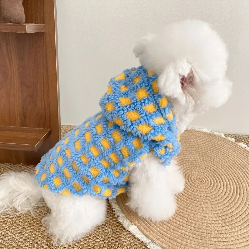 Ropa bonita de felpa a cuadros para perros con sombrero, felpa gruesa, cálida, resistente al frío, ropa de invierno para perros pequeños, abrigos de algodón para cachorros, chaquetas - imagen 3