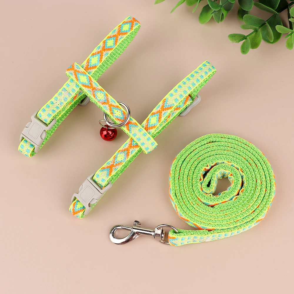 Conjunto de correa de nailon para gatos, arnés ajustable para perros pequeños y gatos, chaleco con campana, suave, para cachorros y gatitos, para caminar, Chihuahua - imagen 4