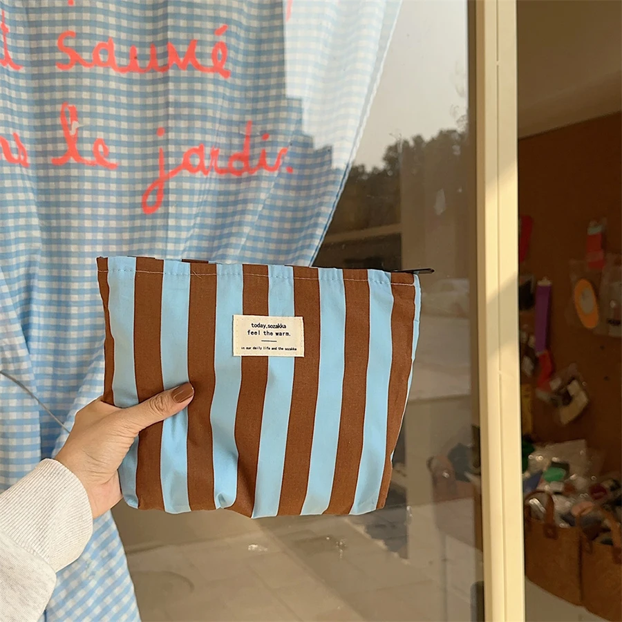 Bolsas de almacenamiento a rayas para mujer, bolsa de cosméticos femenina de gran capacidad, estuche de maquillaje, bolso de mano de lona, Color contrastante - imagen 4