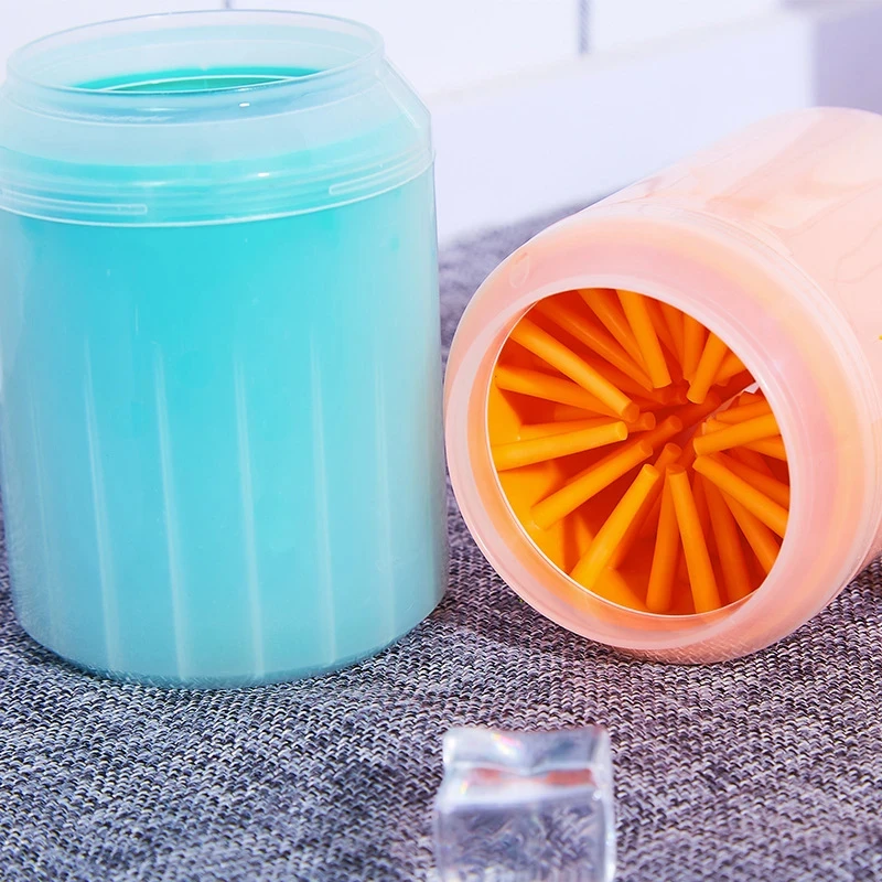 Taza limpiadora de patas de perro, cepillo limpiador de pies de silicona suave para mascotas, suministros de limpieza de baño de masaje portátiles para gatos y perros - imagen 4