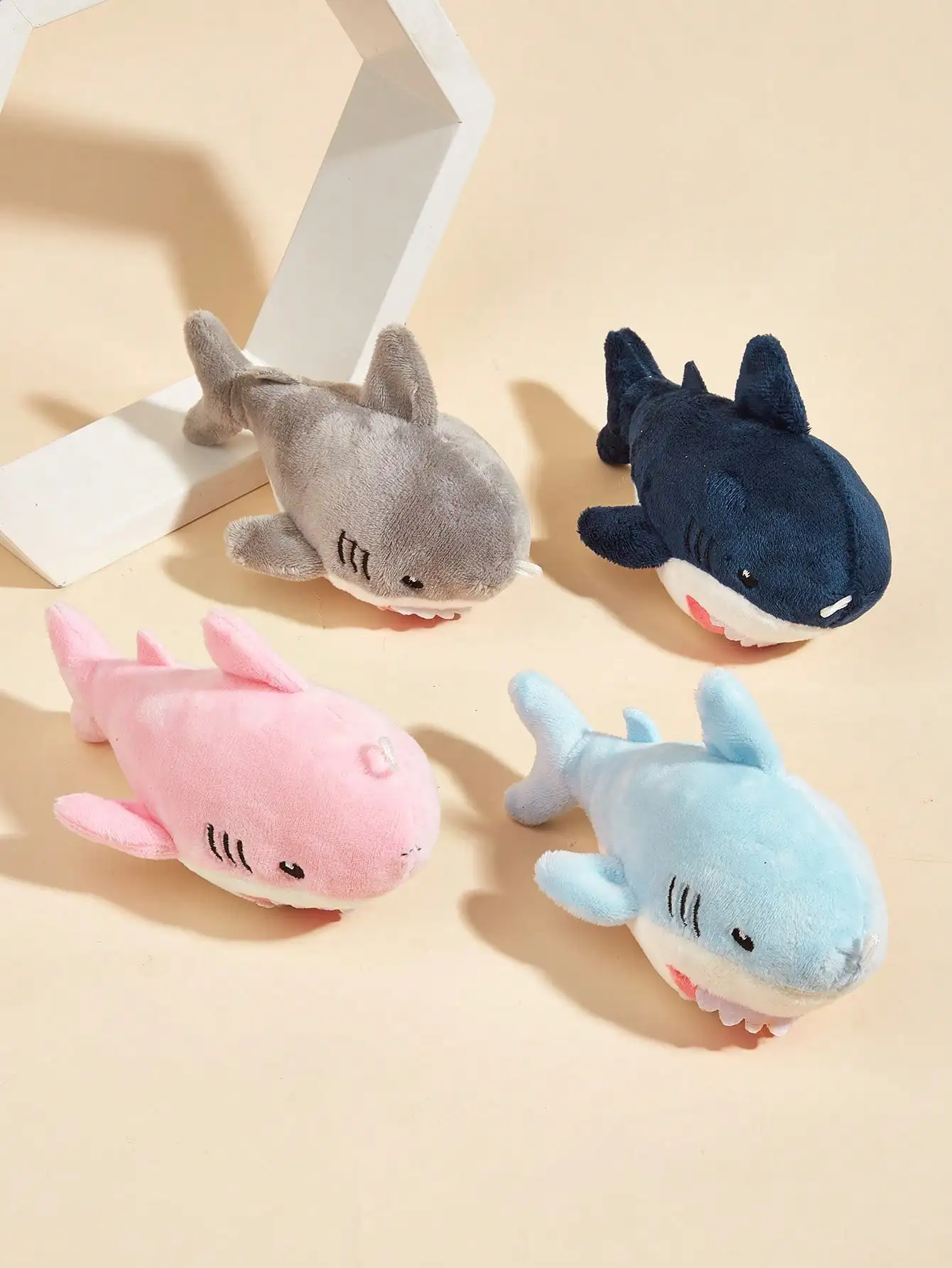 Juguete masticable de peluche tiburón para perros pequeños y cachorros