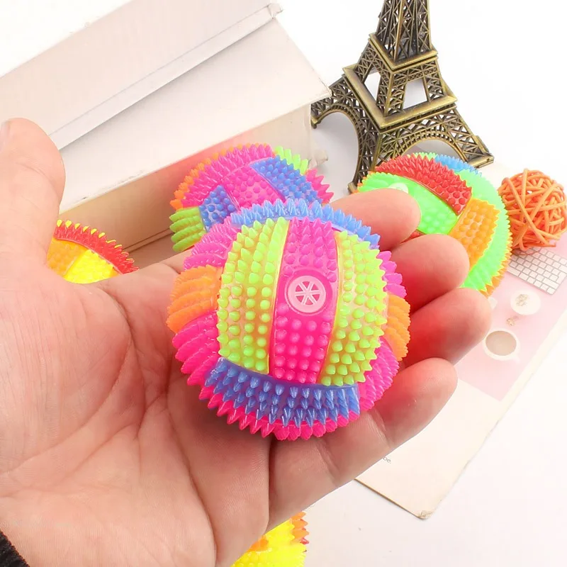 Juguete con ruido luminoso para mascotas, juguetes para perros, bola elástica luminosa colorida, juguete con sonido para masticar, suministros para mascotas Punny Kitten, 1 ud. - imagen 2